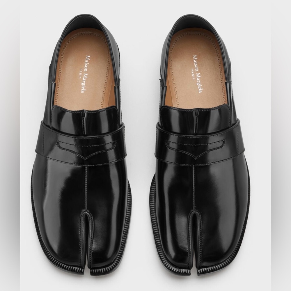 Maison Martin Margiela Men's Glossy Black Loafers
